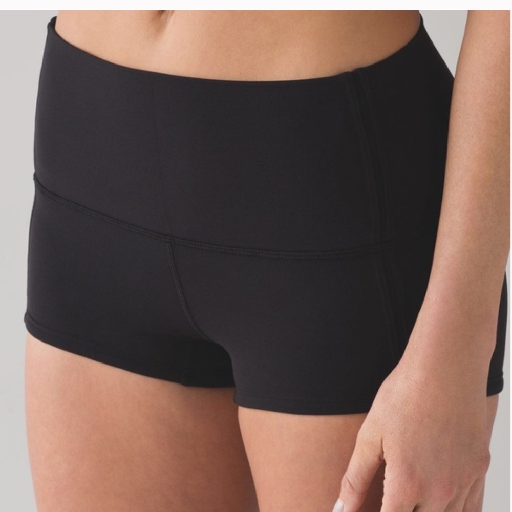 Lululemon Boogie Short size 2 black